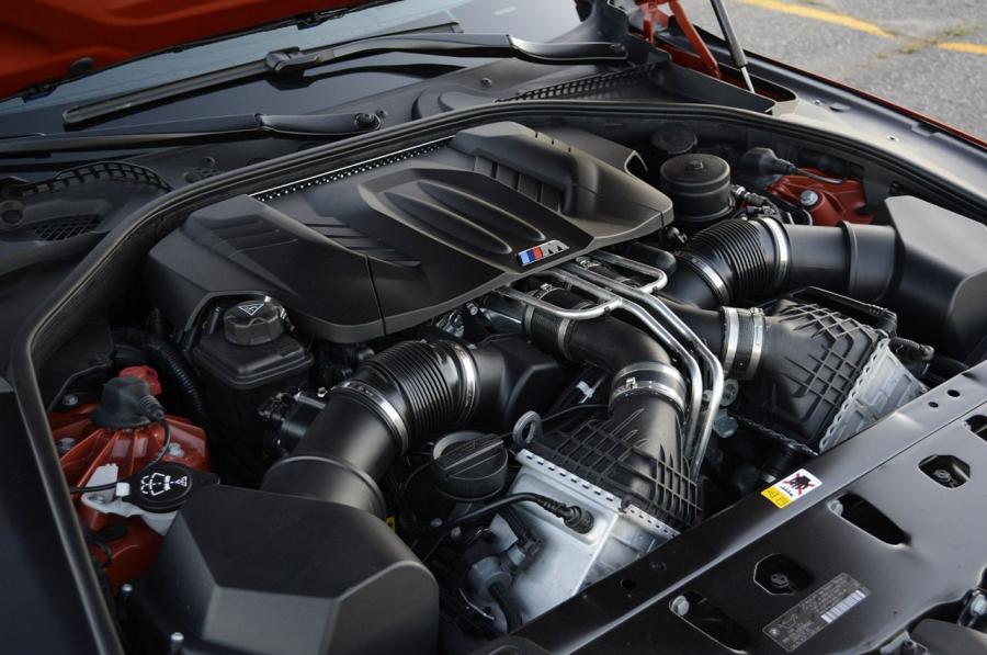  BMW M6 Gran Coupe 2014 года  (фото 11 из 111)
